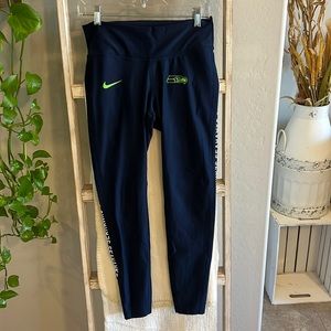 Nike Official NFL Team Shop — Seattle Seahawks Navy Leggings
